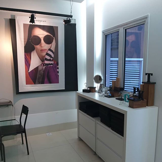 Exemplo de um bom ambiente interno de ótica